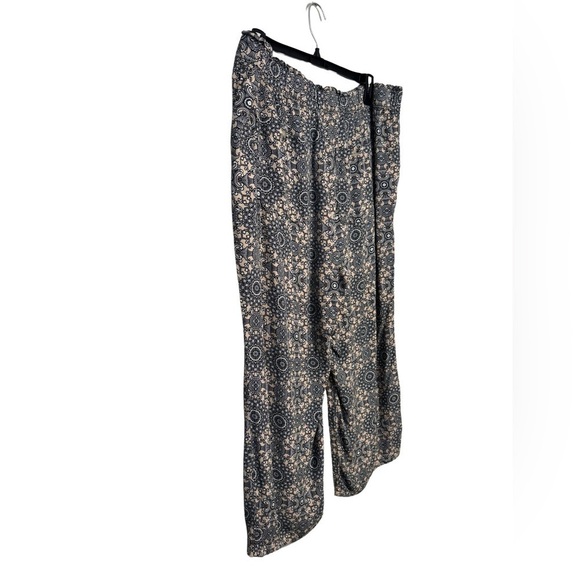 Liz Claiborne Mid Rise Straight Pull On Pants Cream Black White Geometric Sz 1X - Picture 12 of 17